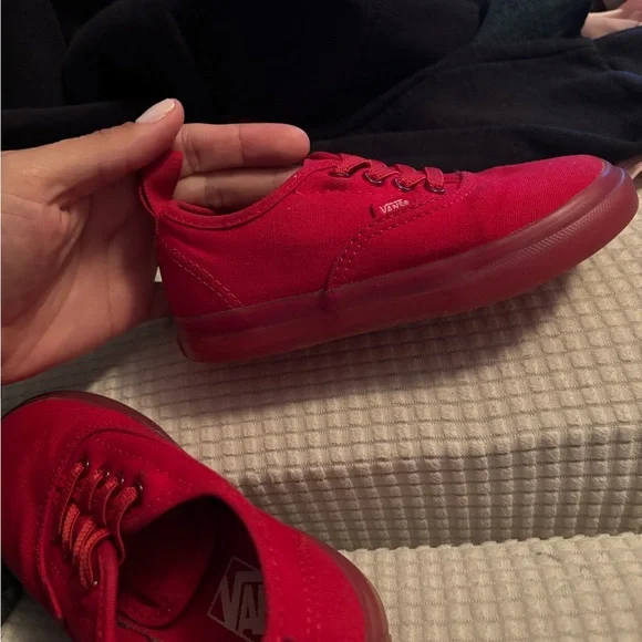 Vans 9c Oshkosh 9c Carter 9c - Picture 3 of 5